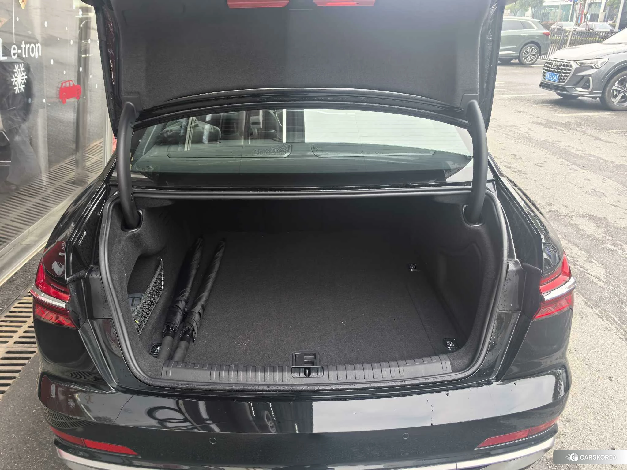 Audi A6L id 4498502 из Китая 18