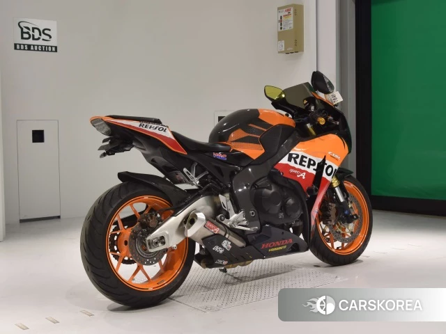Проданный Honda CBR1000RR ABS 2013 из Японии, фото 2