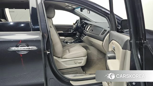 Kia The New Carnival id 4943964 из Кореи 18