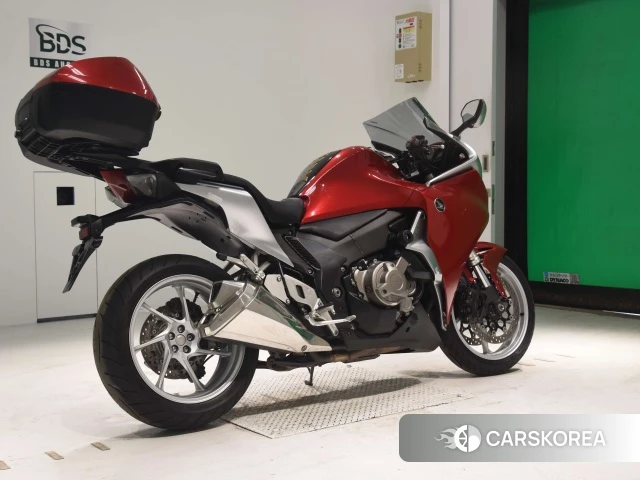 Проданный Honda VFR1200F DCT 2010 из Японии