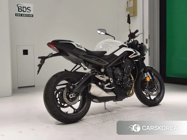 Проданный Triumph STREET TRIPLE R 2024 из Японии, фото 2