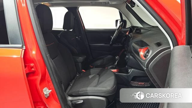 Jeep Renegade id 4770724 из Кореи 18
