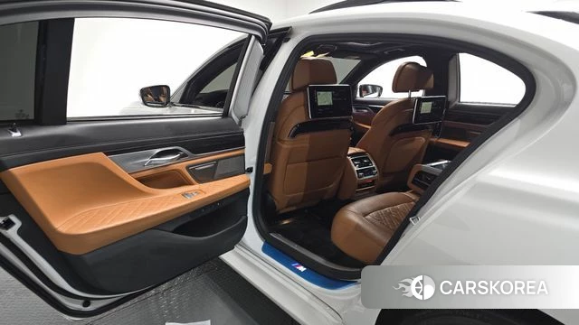 BMW 7 Series (G11) id 4676852 из Кореи 18