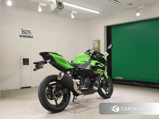 Проданный Kawasaki NINJA 250 2018 из Японии, фото 2