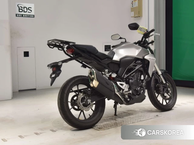 Проданный Honda CB250R 2018 из Японии, фото 2