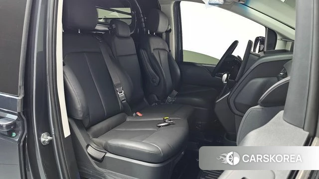 Hyundai Staria id 4354337 из Кореи 18