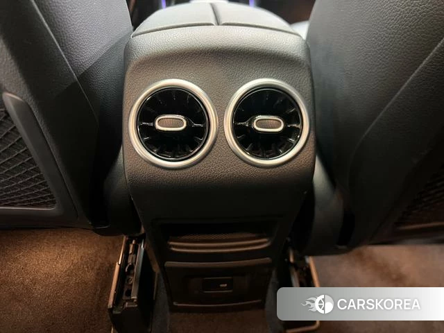 Mercedes-Benz GLB id 4290996 из Китая 18
