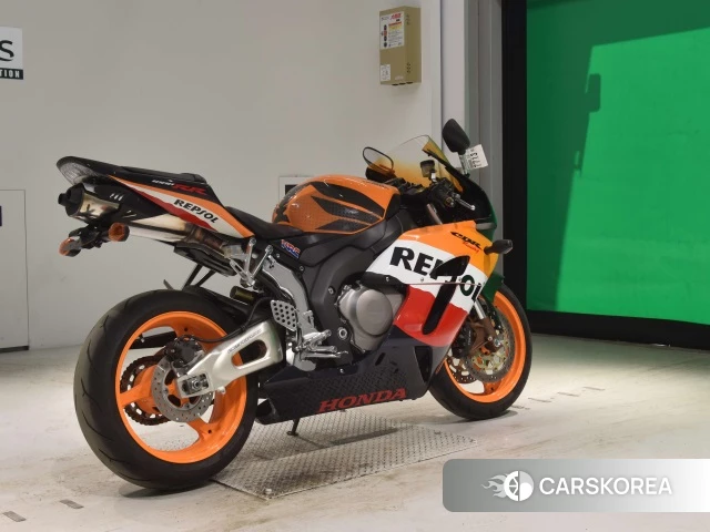 Проданный Honda CBR1000RR 2015 из Японии, фото 2