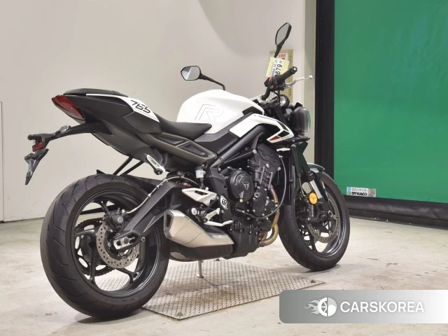 Проданный Triumph STREET TRIPLE R 2023 из Японии, фото 2