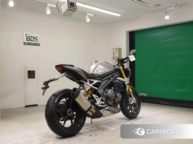 Проданный Triumph SPEED TRIPLE RS 2021 из Японии, фото 2