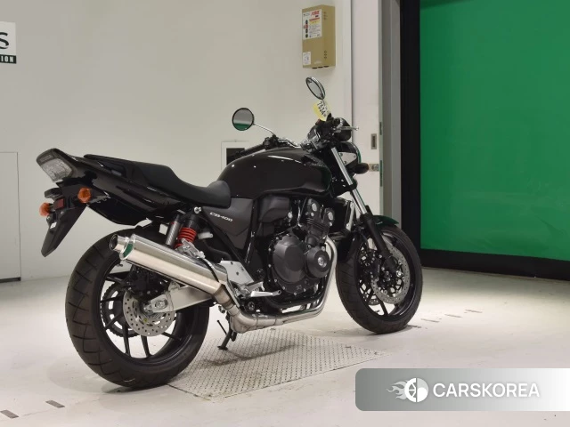 Проданный Honda CB400SF ABS 2021 из Японии, фото 2