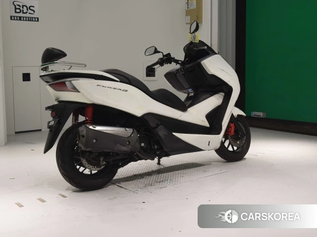 Проданный Honda FORZA 2013 из Японии, фото 2