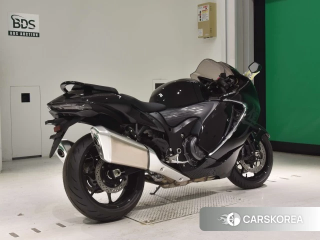 Проданный Suzuki GSX1300R HAYABUSA 2023 из Японии, фото 2