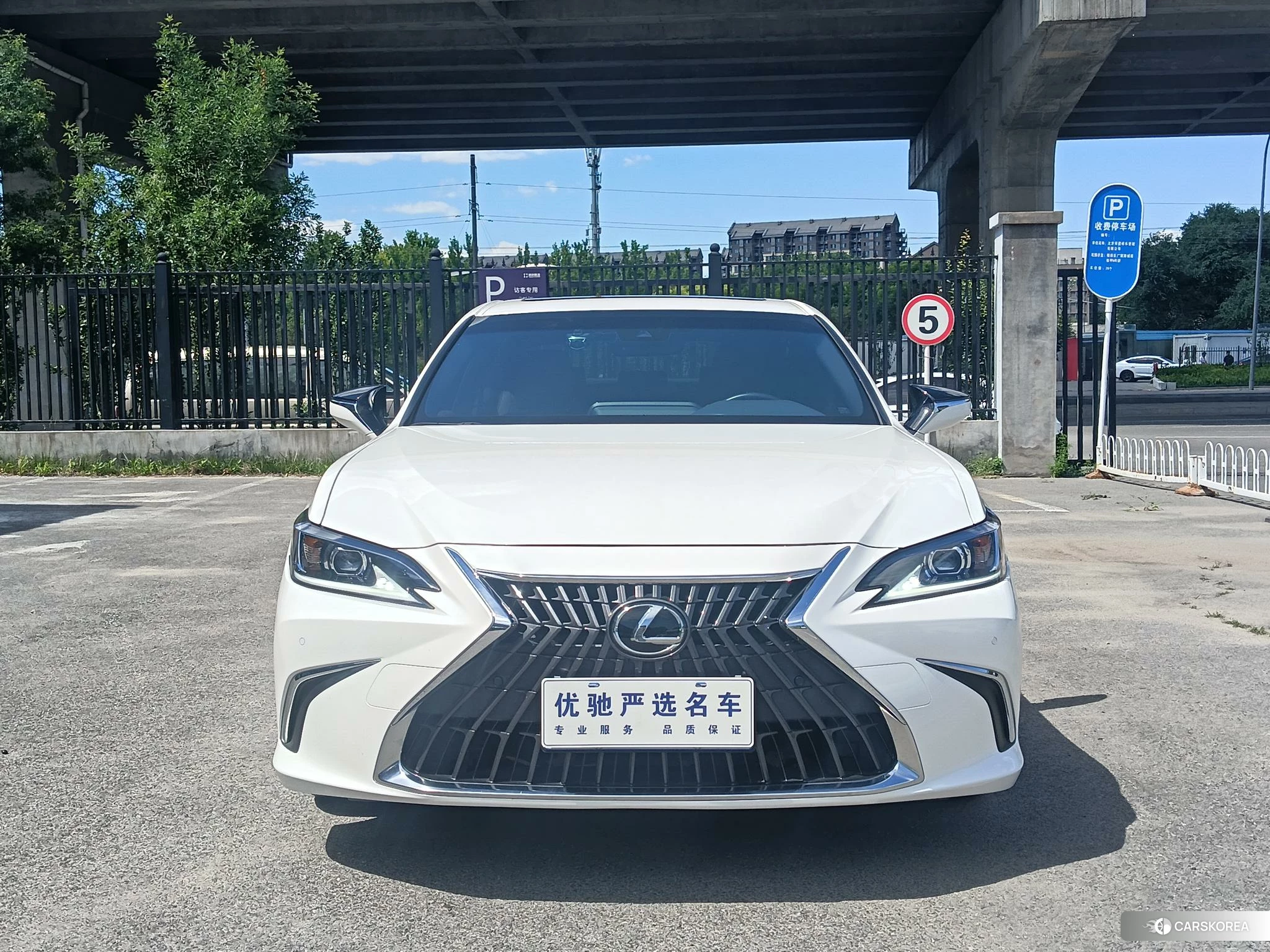 Lexus ES id 4420309 из Китая 18