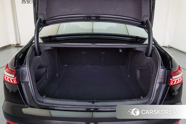 Audi A6L id 4210224 из Китая 18