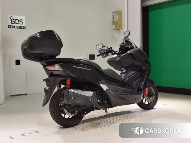 Проданный Honda FORZA 2013 из Японии