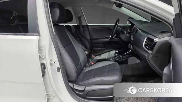 Kia Stonic id 4633076 из Кореи 18