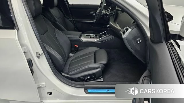 BMW 3 Series (G20) id 4570912 из Кореи 18