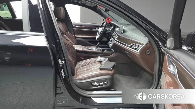BMW 7 Series (G11) id 4593985 из Кореи 18