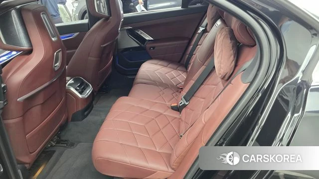 BMW 7 Series (G70) id 4432746 из Кореи 18