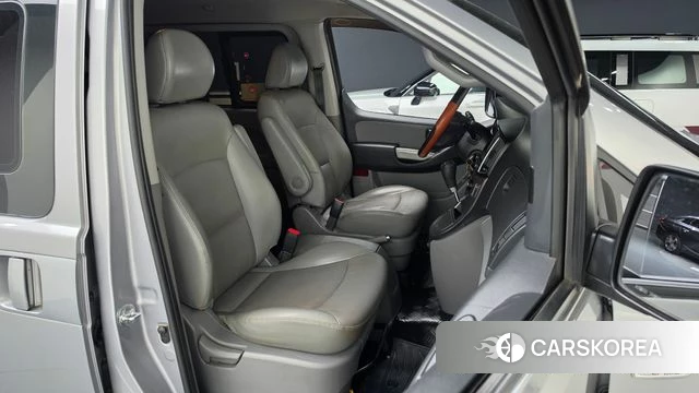 Hyundai The New Grand Starex id 4562375 из Кореи 18