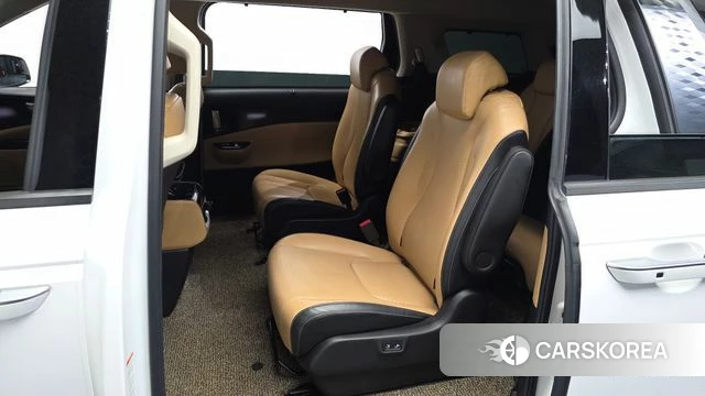 Kia Carnival 4th generation id 4232151 из Кореи 18