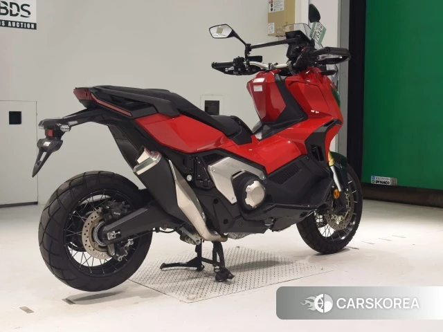 Проданный Honda X-ADV 750 2023 из Японии