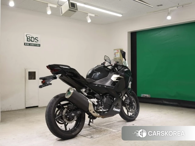 Проданный Kawasaki NINJA 400 2018 из Японии, фото 2