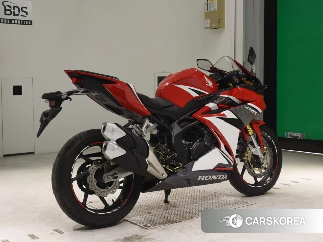 Проданный Honda CBR250RR ABS 2017 из Японии, фото 2