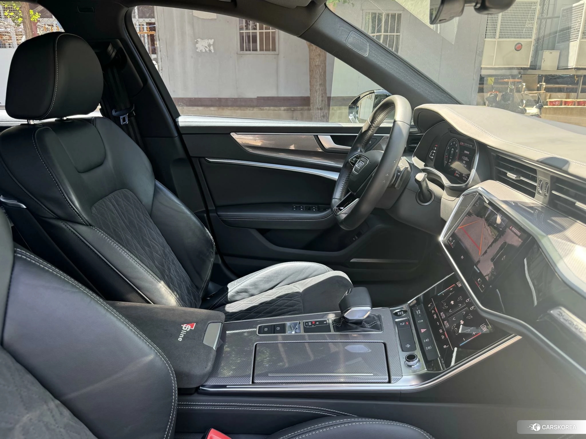 Audi A6L id 4473833 из Китая 18