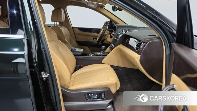 Bentley Bentayga id 4865361 из Кореи 18