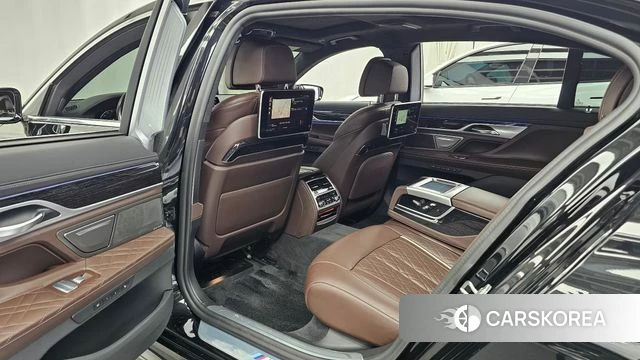 BMW 7 Series (G11) id 4586406 из Кореи 18