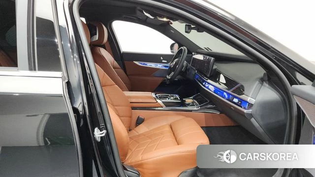 BMW 7 Series (G70) id 4394353 из Кореи 18