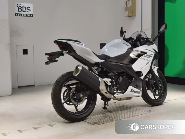 Проданный Kawasaki NINJA 400 2023 из Японии, фото 2
