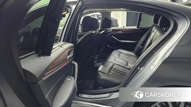 BMW 5 Series (G30) id 4186623 из Кореи 18