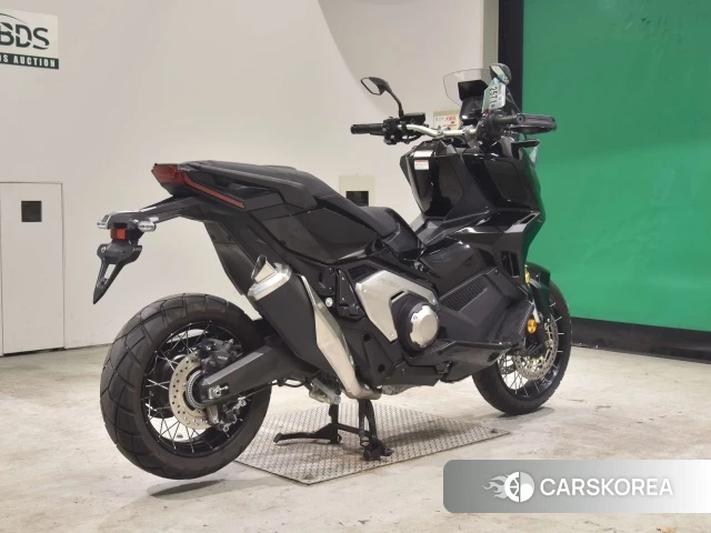Проданный Honda X-ADV 750 2021 из Японии