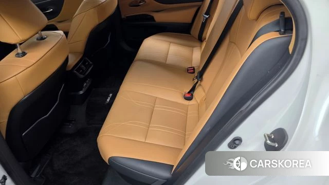 Lexus ES300h 7th generation id 4630166 из Кореи 18