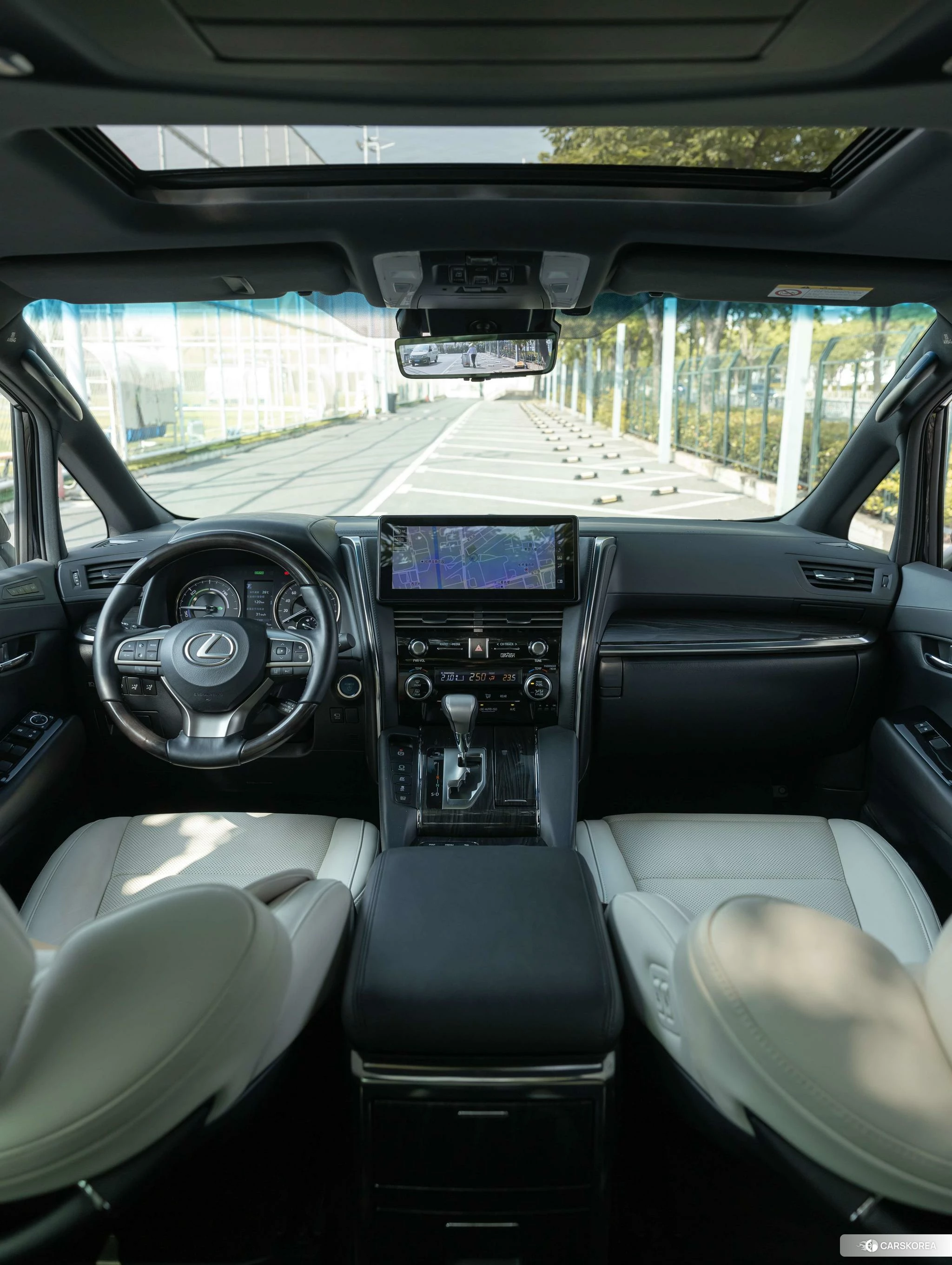 Lexus LM id 4421207 из Китая 18