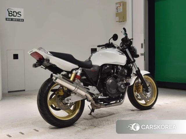 Проданный Honda CB400SF 2011 из Японии, фото 2