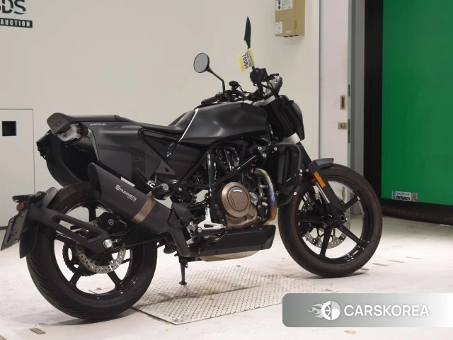 Проданный Husqvarna SVARTPILEN 701 2019 из Японии