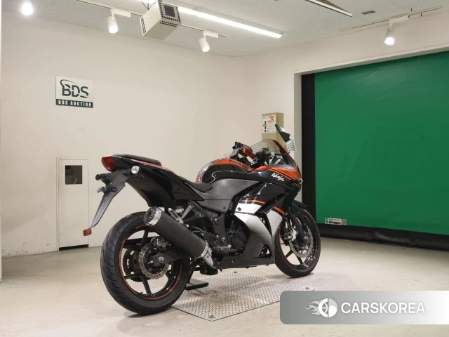 Проданный Kawasaki NINJA 250R 2012 из Японии, фото 2