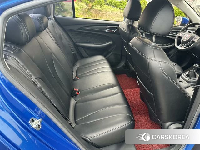 Roewe i5 id 4240316 из Китая 18