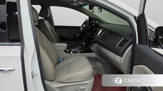 Kia The New Carnival id 4873059 из Кореи 18