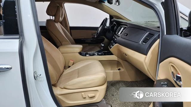 Kia The New Carnival id 4390546 из Кореи 18