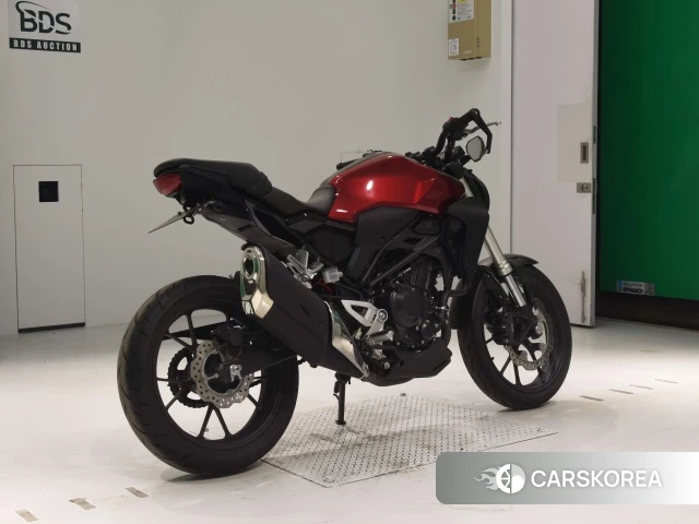 Проданный Honda CB250R 2018 из Японии