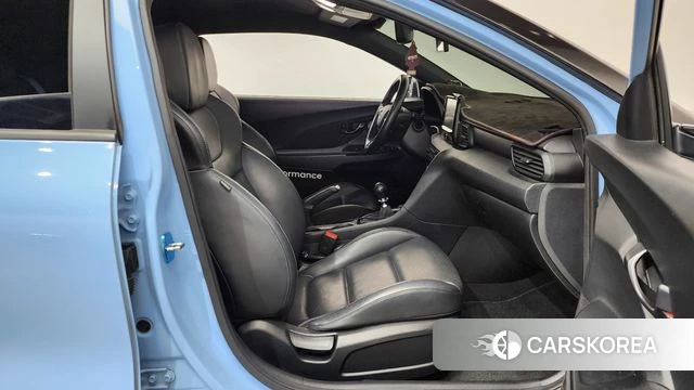 Hyundai Veloster (JS) id 4907429 из Кореи 18