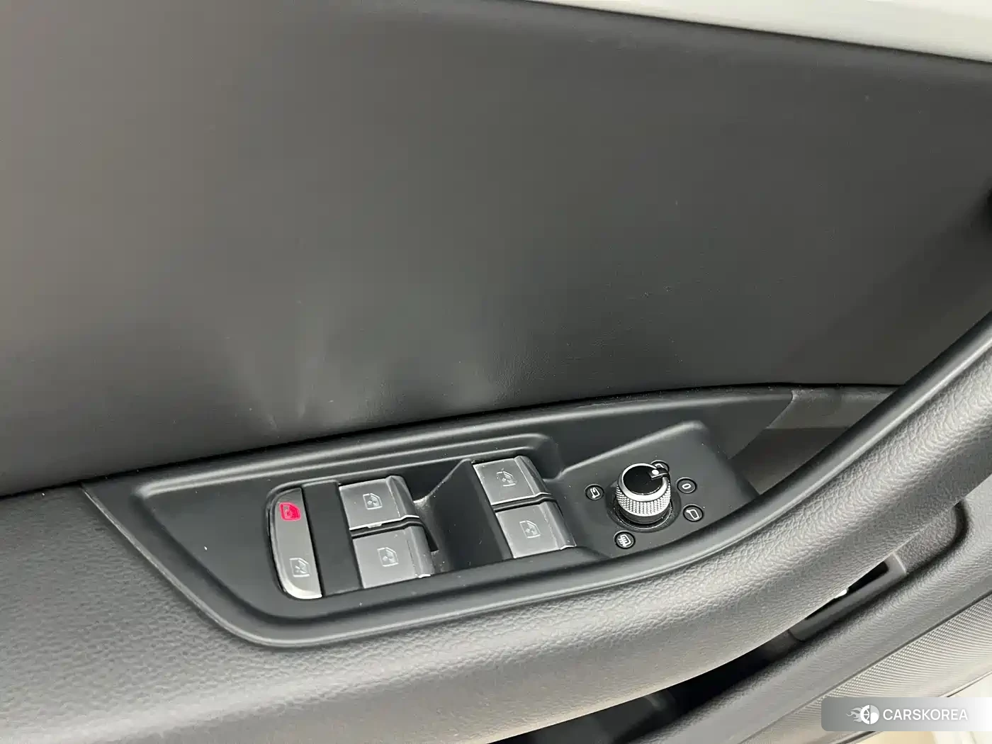 Audi A4L id 4570595 из Китая 18