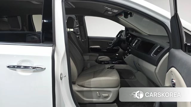 Kia The New Carnival id 4557515 из Кореи 18