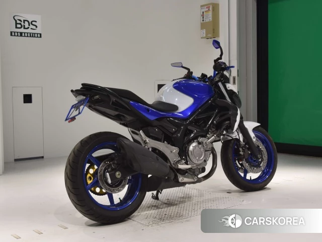 Проданный Suzuki GLADIUS 400 2014 из Японии, фото 2