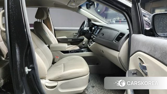 Kia All New Carnival id 4351342 из Кореи 18